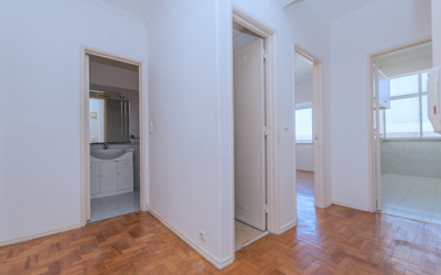 Apartamento T2 em zona tranquila, remodelada. Perto de comércio e escolas.